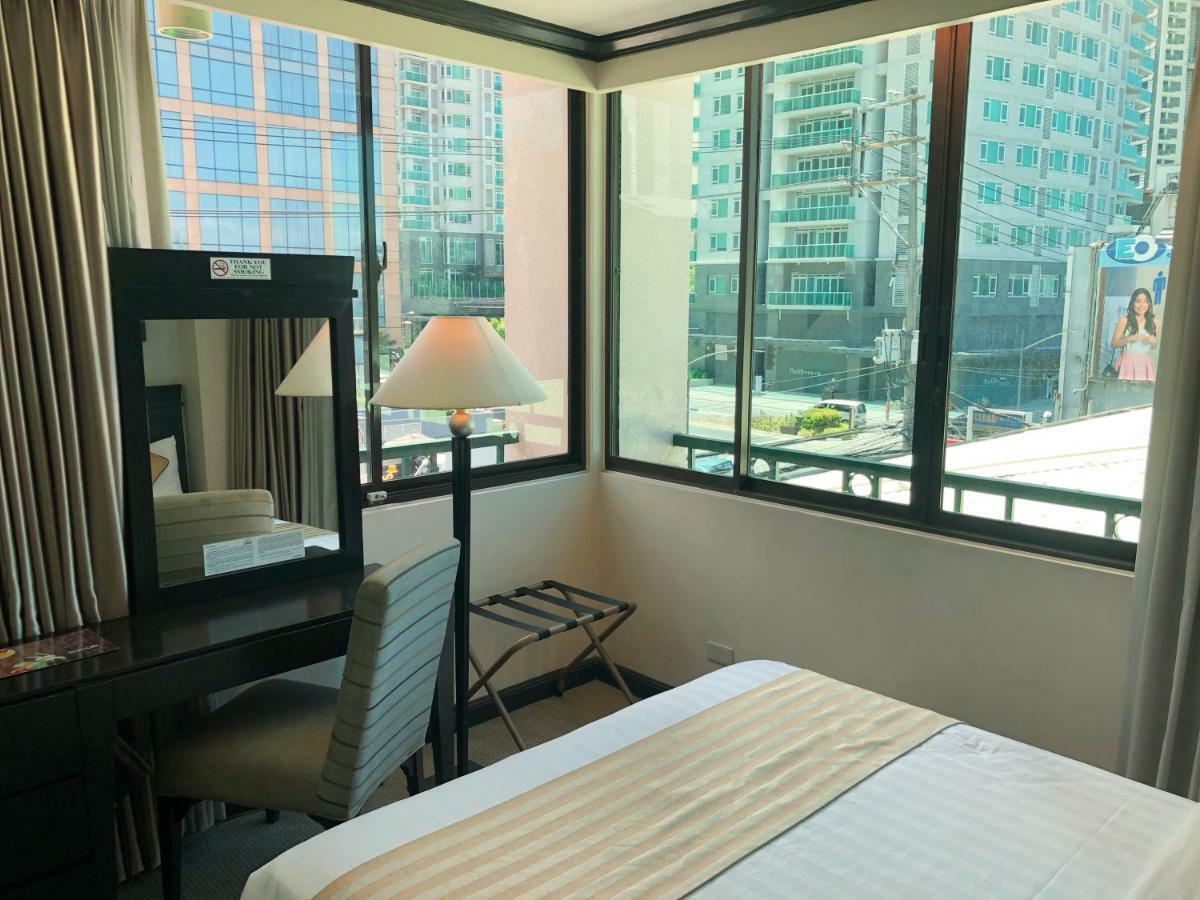 Tower Makati Business Hotel 3*